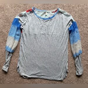 Tiny Anthropologie Raye Heather Gray Contrast Floral Puff Sleeve Tee Top Size S.